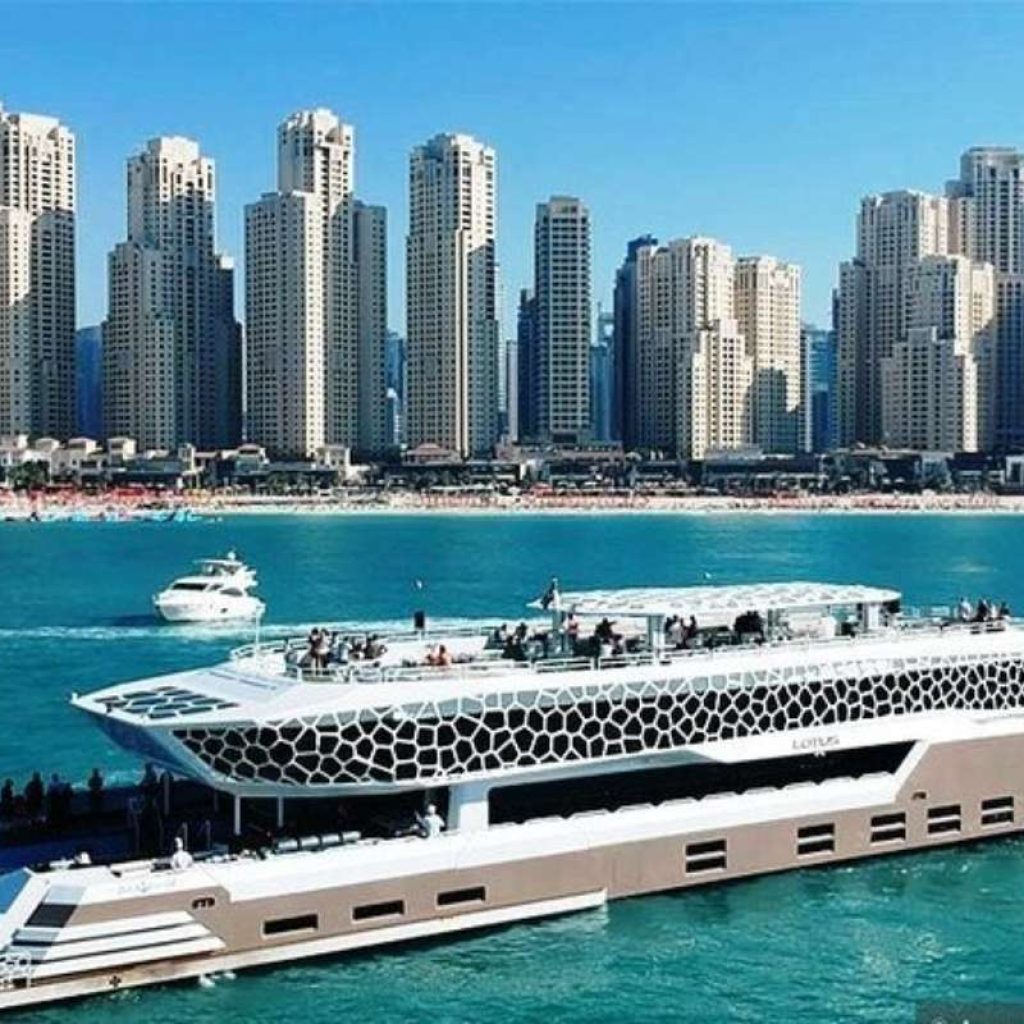 Mega Yacht cruise