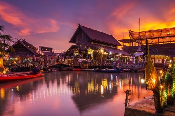 Pattaya Floating Market