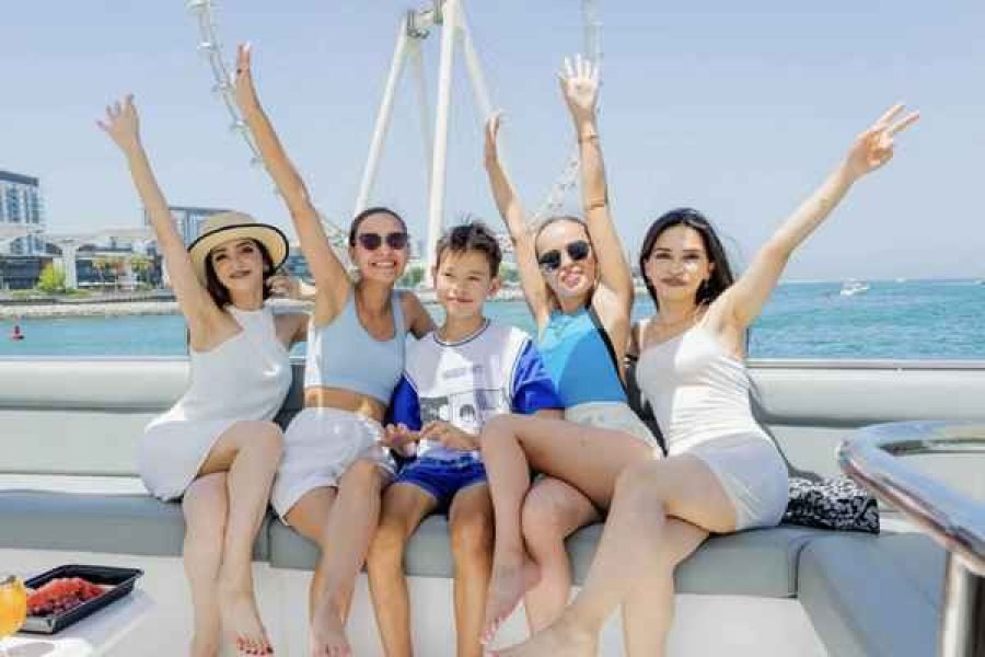 Sharing Yacht Party Pattaya