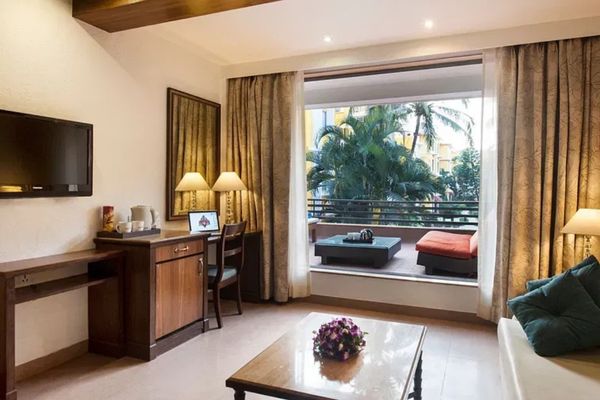 Adamo The Bellus 04 Days Tour