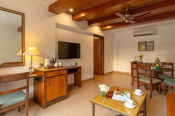 Adamo The Bellus 04 Days Tour